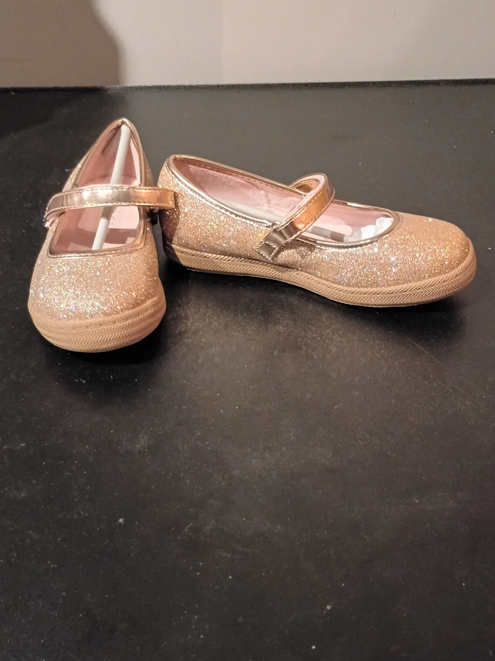 Girls Sparkle Mary Jane Dress Shoes in Gold